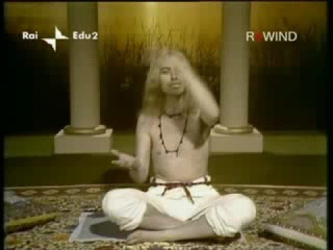 Daniele Formica - Yoga per tutti - Telescinesi e Banani