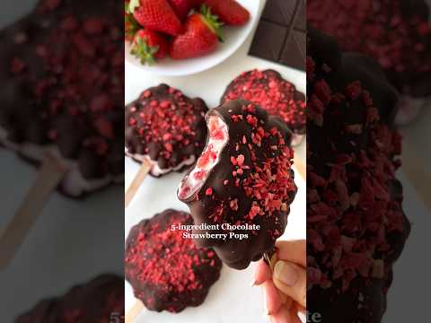 5-ingredient Chocolate Strawberry Pops🤩 #easyrecipes #healthyrecipes #viralrecipe