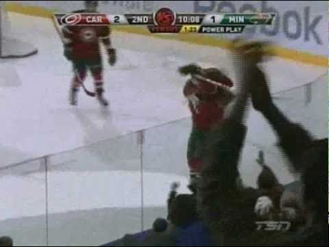 Matt Cullen's First Goal With The Minnesota Wild (October 7 2010)