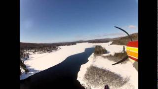 preview picture of video 'Landing Chutes-St-Philippe Frozen Lake 2012-02-19.mpg'