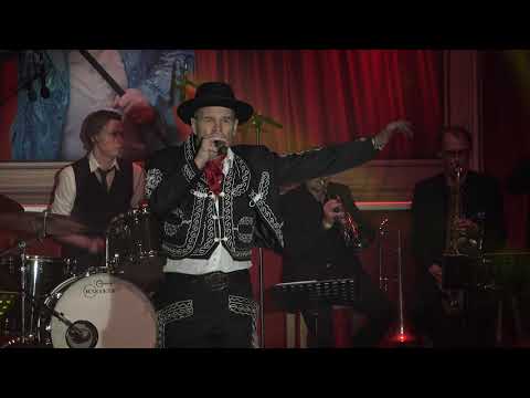 10. Dresdner Neujahrssingen - Calexico "Crystal Frontier" mit Mirko Glaser