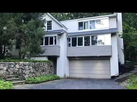 147 Orchard Ave, Weston, MA - Listed by Christina Santangelo, Susie Shortsleeve
