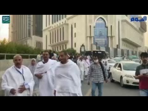 فيديو .. توافد المعتمرين عبر حافلات مكة لآداء الصلاة بالمسجد الحرام