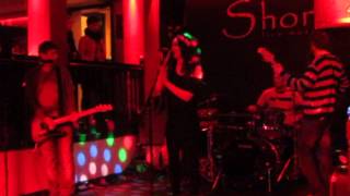 FIZZ BOMBS Aisling Browne shortts live music Venue 756