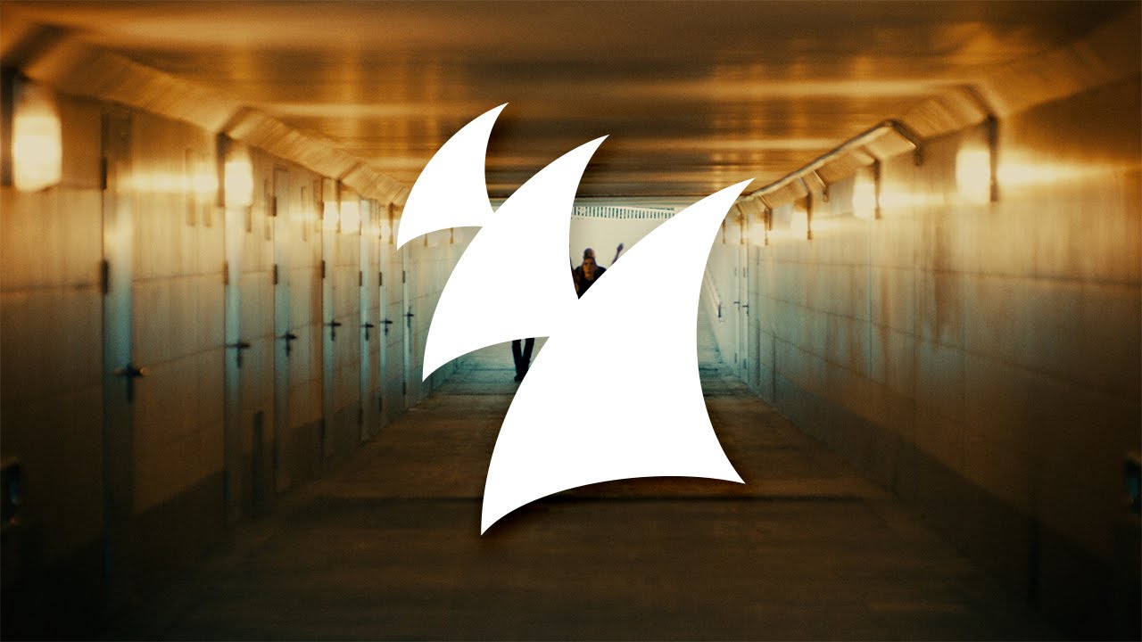 Swanky Tunes ft. Christian Burns — Skin & Bones