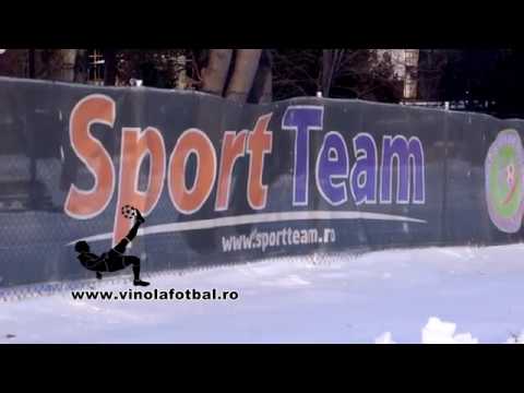 Joacă fotbal cu prietenii la Sport Team Arena !