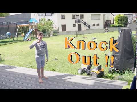 Kid does Bruce Lee 1 inch punch !