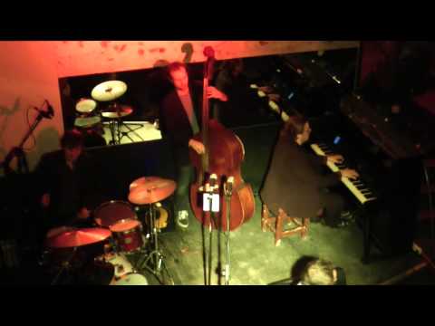 EMONK and the Jungle - In a Mellow Tone (live @ Café CoX 20-12-2012)