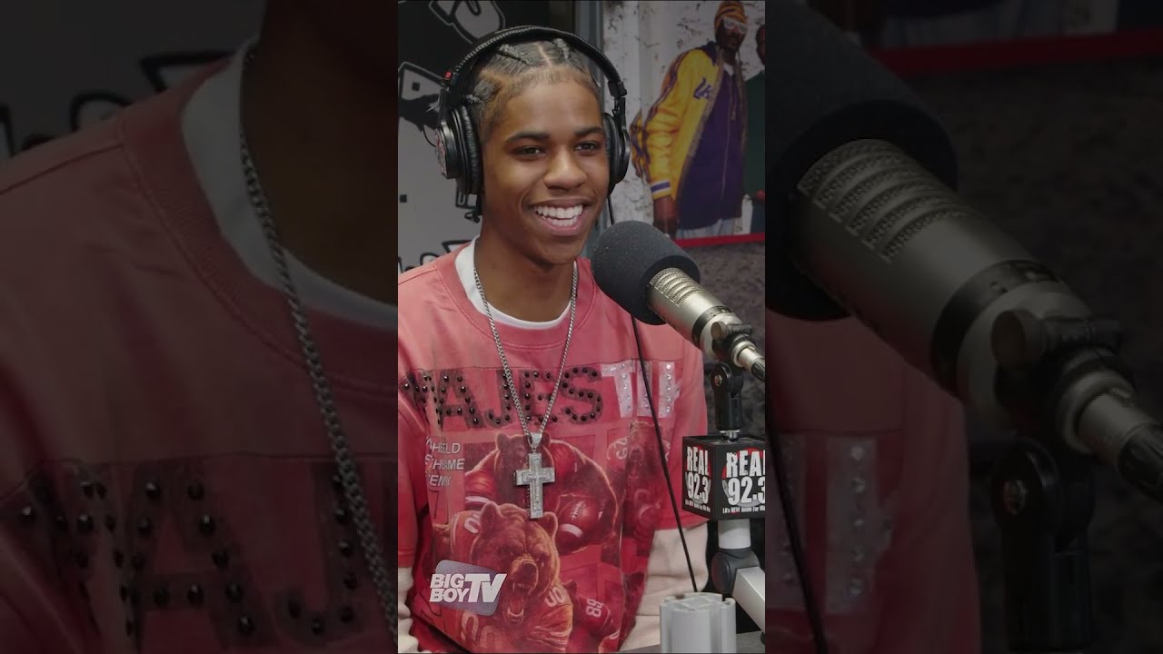 The translation of The Lion King intro is wild 🤣