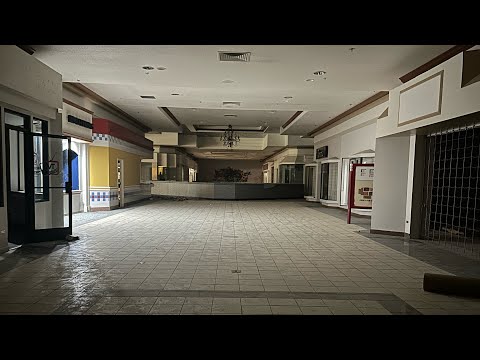 ABANDONED MALL with power (found playground) 