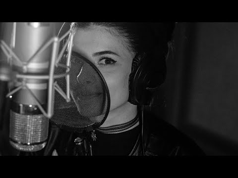 Aléxia - Sobre Viver (Clipe Oficial)