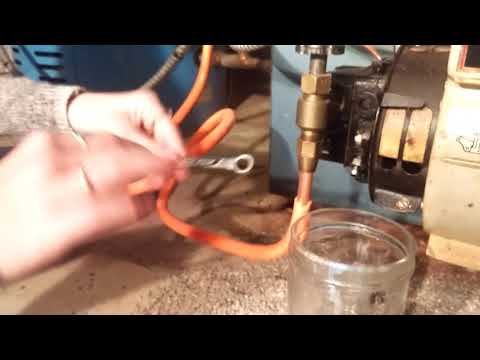 download lagu mp3 mp4 Running Out Of Oil At Home, download lagu Running Out Of Oil At Home gratis, unduh video klip Running Out Of Oil At Home