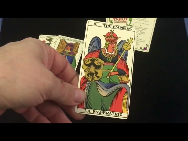 Vídeo relacionado con Fournier Tarot de la Luz - 78 Cartas - Folleto - Cartomancie