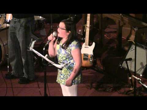 Amazing 11 yr old Maggie Doherty sings Michael Jackson's 