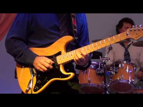 Cicci Guitar Condor - Sultans of Swing (Official video)