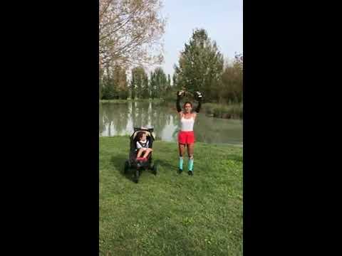 download lagu mp3 mp4 Runningmama, download lagu Runningmama gratis, unduh video klip Runningmama