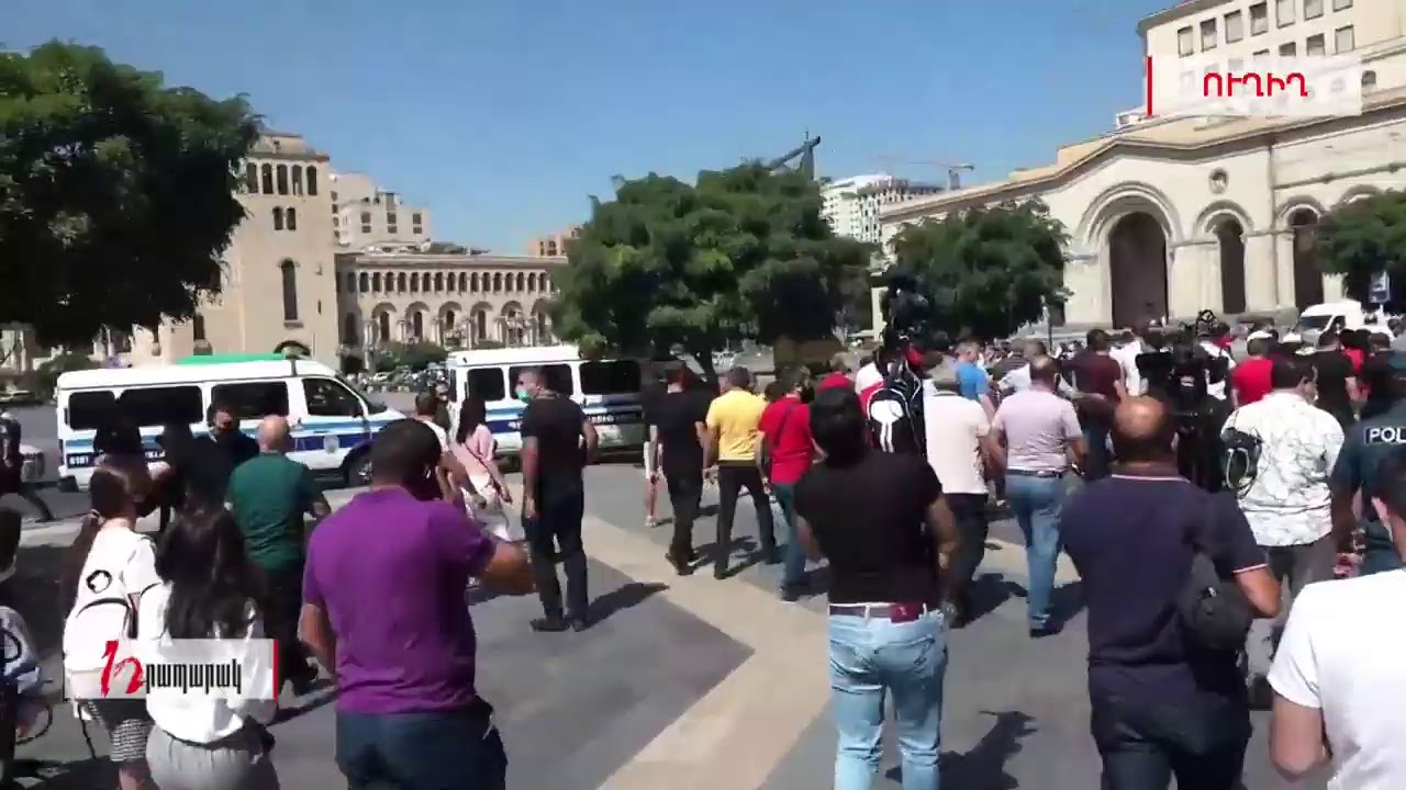 Առևտրականների բողոքի ակցիա՝ կառավարության շենքի դիմաց