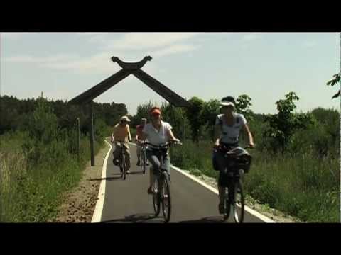 Hermannsdorfer Radweg zum Findlingspark Nochten in der Oberlausitz