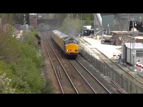 DRS Class 37 No's 37612 TnT 37611 on 1Q13 Crewe C.S - Northwich @ Northenden Jn on 17.4.14 - 1080HD