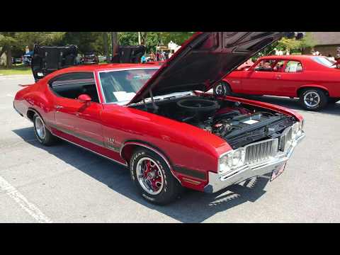 1970 RED OLDSMOBILE 442 W-30