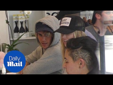 Justin Bieber hangs with Baskin Champion at SoulCycle - Daily Mail