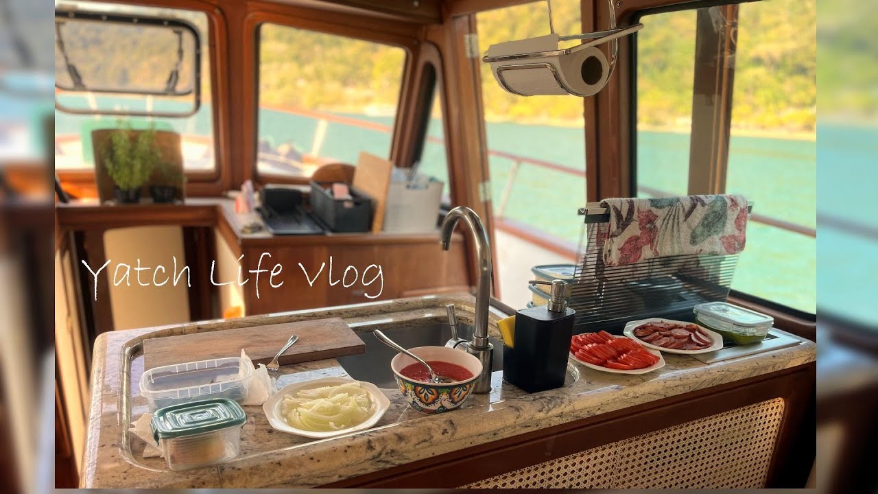 Brief Troller-boat-tour | Delicious Boat-homemade Pizza