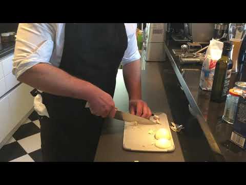 HowTo - Pizza vom Kugelgrill mit Moesta-BBQ Pizzaaufsatz