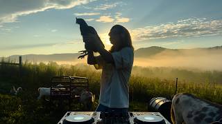 House Music With Goats - Mountain Sunrise DJ Set - oshe