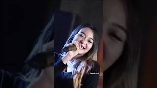 Download lagu Story w.a dangdut (kecewa)Difarina indra// Terbaru2021 mp3