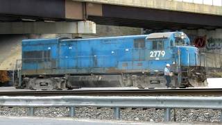 preview picture of video 'Former Conrail 2779 U23B Still Alive in Savage, Maryland'