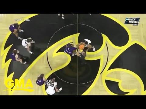 Caitlin Clark and Iowa cruising past Holy Cross in first round