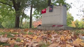 Tribe fans pilgrimage to player Ray Chapman’s grave after heartbreaking World Series loss
