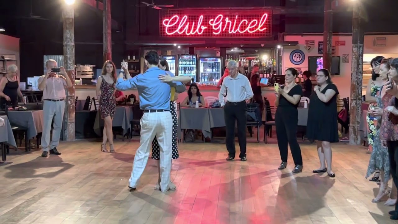 Tango lessons by Demian Garcia & Gisela Natoli, Buenos Aires. December 23, 2022🇦🇷