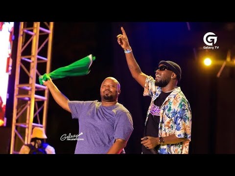 Gravity Omutujju & Shakira Live performance at Enkuddi Festival ft Lil Pazo.