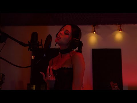 Lula Miranda - Putita (Babasonicos Cover) Studio Cover Sessions