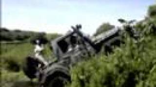 preview picture of video 'DiffLockers 4x4 off-roading day; 8 Jun 2008'