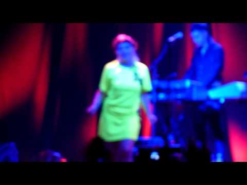 Blondie - Hanging on the Telephone (Live at Arena Moscow, Russia, 11.06.2013)