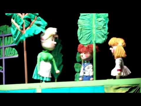 Państwowy Teatr Lalki Tęcza w Słupsku: Jaś i Małgosia w Tęczy