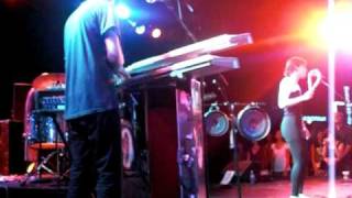 Little Dragon-&quot;Constant Surprises&quot;