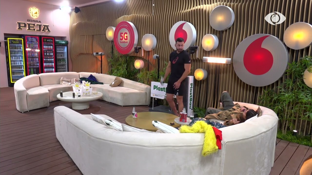 “Ikim…”/ Loredana shkon dhe përqafon Jozin: Nuk të lë gruaja