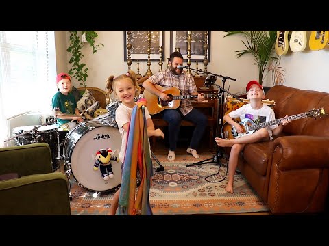 Colt Clark and the Quarantine Kids play "Bad Bad Leroy Brown"