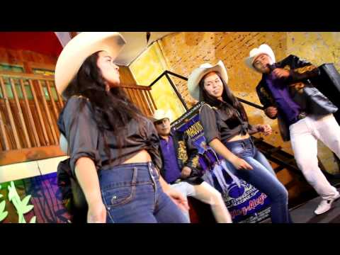 Los Lumaquinos Alegres - Caminando y Me Ando (Oficial Video)