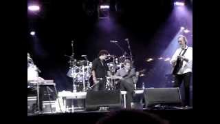 Mike & the mechanics -  I don't do love - Bucharest 2011 (with lyrics)