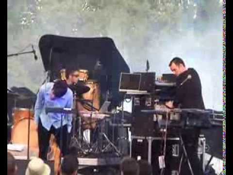 Lil' Louis - French Kiss (Avril cover, live)