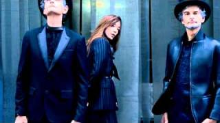 Blonde Redhead - Not Getting There (lyrics)
