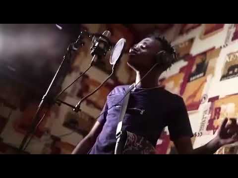 Dann corona avec samba peuzzi feat dip doundou guiss