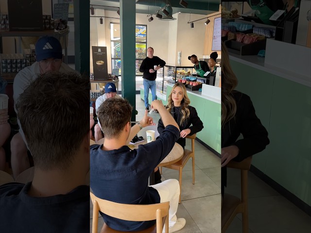 Vídeo relacionado con Domina la magia. Los mejores trucos para sorprender: Nueva edición (Tendencias y Aficiones)