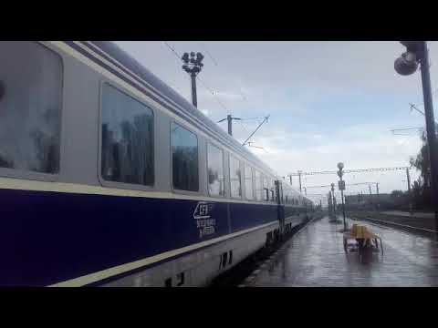 Sosirea trenului IR 1765 în gara Paşcani