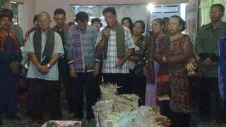 Download lagu Mardalan Ahu - Viky Sianipar feat Korem Sihombing mp3