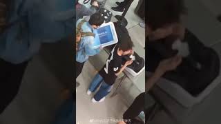 〖TFBOYS - 王源〗#王源 ROY WANG YUAN #RoyWang《2018.10.25 airport 》🙈